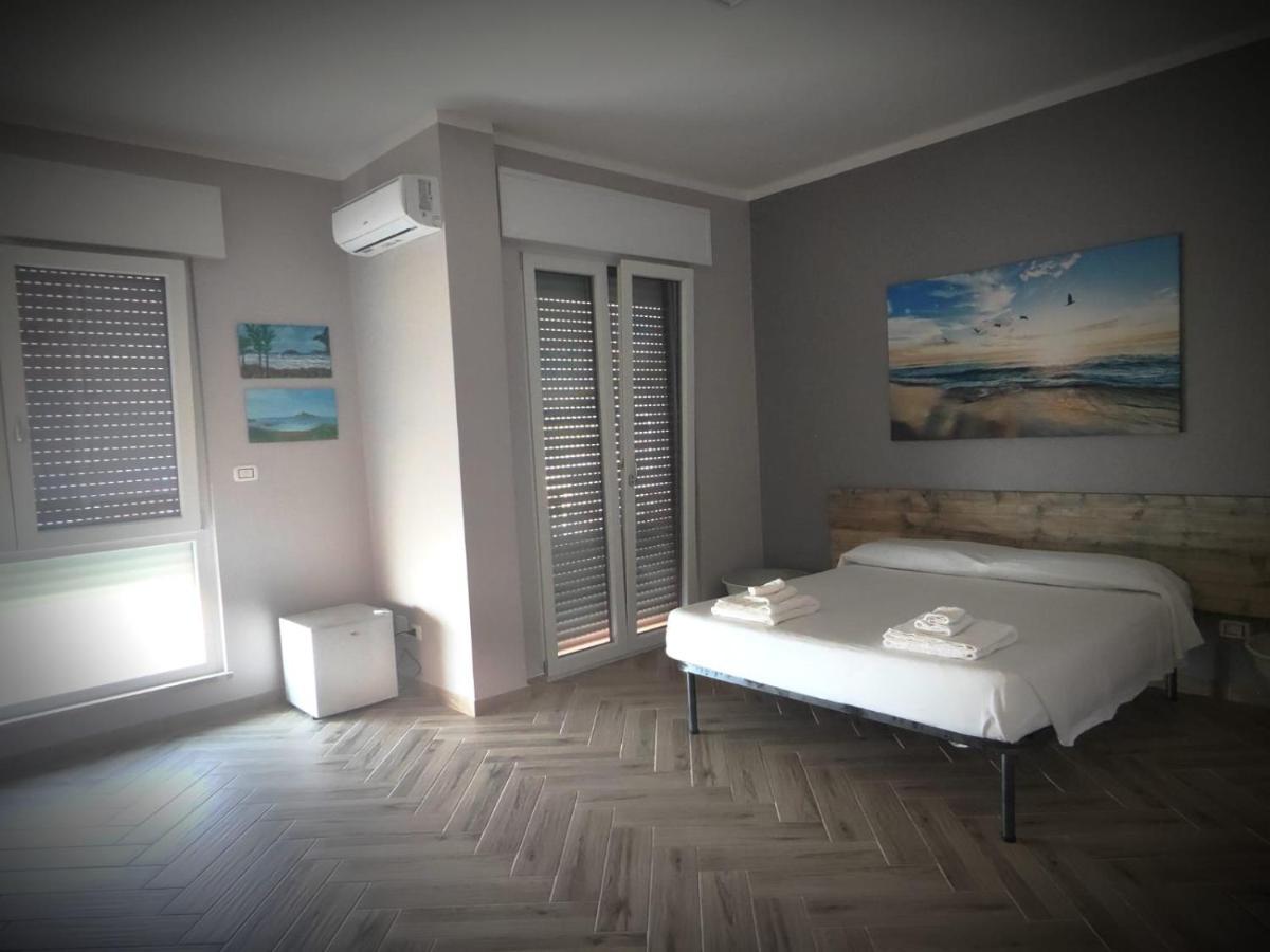 Hotel The House Of The Waves Brindisi Zewnętrze zdjęcie